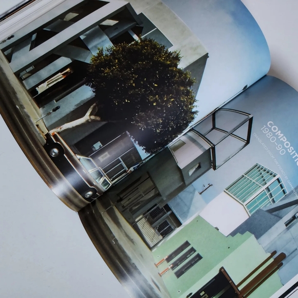 Frank Ghery architecture book - Picture 3 of 3